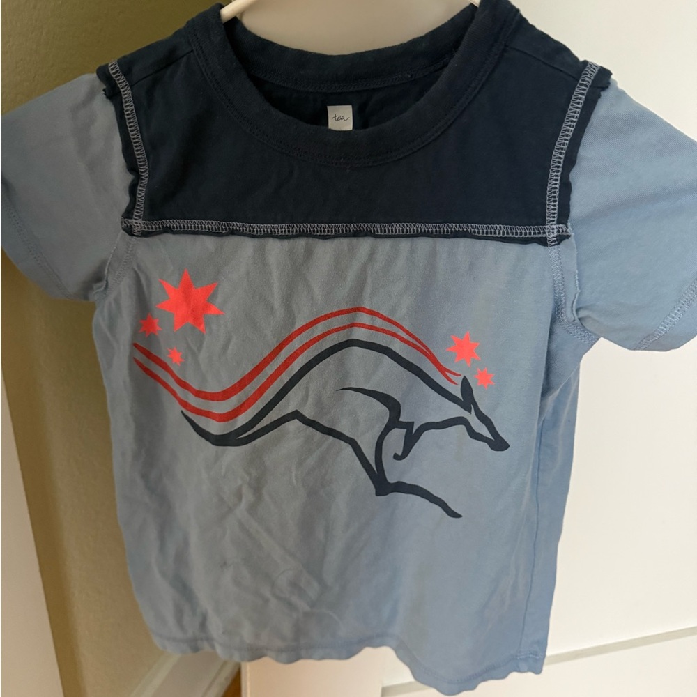 Kids NWOT Blue Kangaroo Graphic T-Shirt
